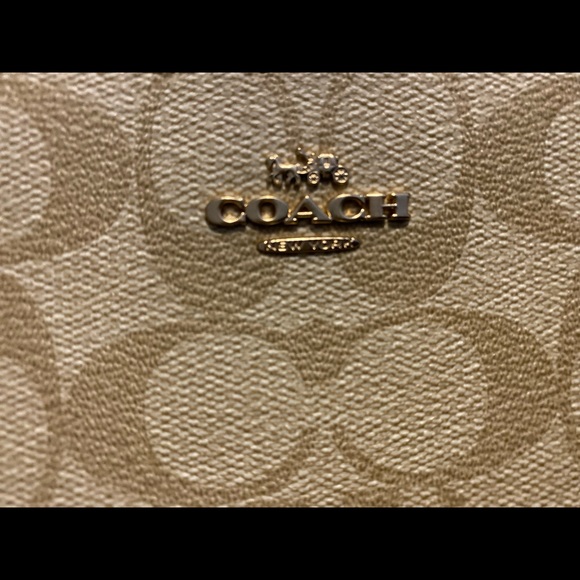 NWT Double zip wallet in Signature canvas IM/Light Khaki/Chalk - Picture 4 of 8